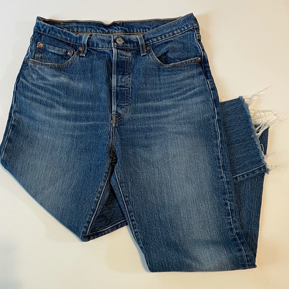 Levi’s 501 Women’s Jeans, Size 29